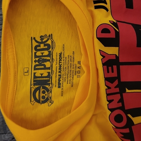 One Piece T Shirt (Luffy Gear 4) Large - Picture 4 of 4